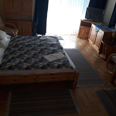 Kenézy Lux Apartman Vendégház Hajdúszoboszló Exterior foto