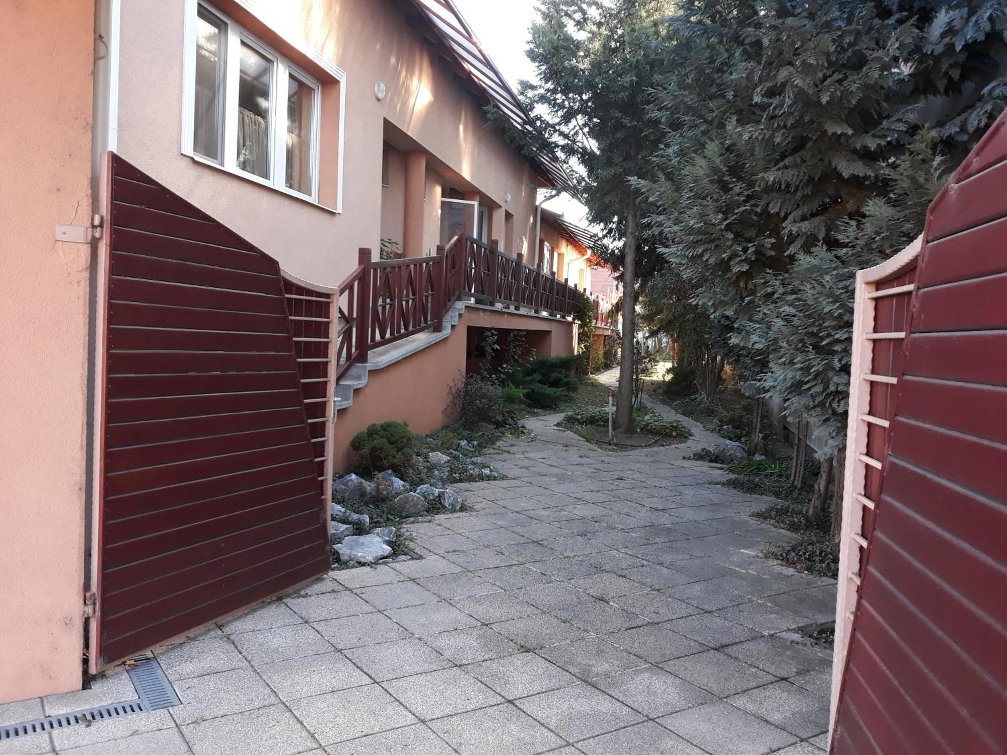 Kenézy Lux Apartman Vendégház Hajdúszoboszló Exterior foto
