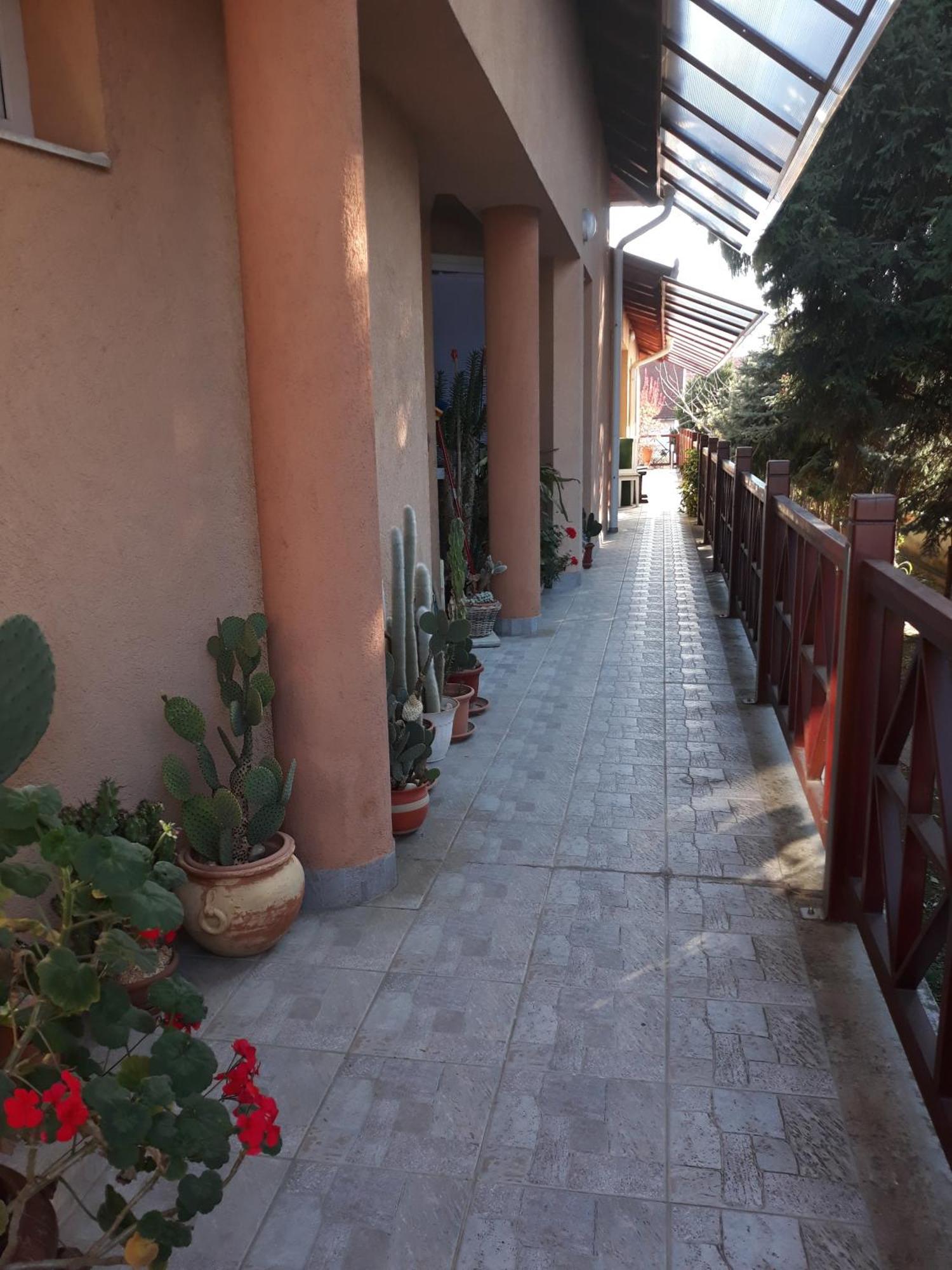 Kenézy Lux Apartman Vendégház Hajdúszoboszló Exterior foto